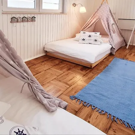 Teepeen1 Cro Omišalj