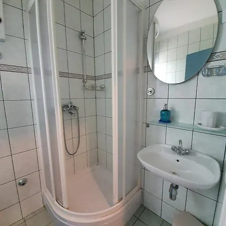 Teepeen1 Cro * Omišalj